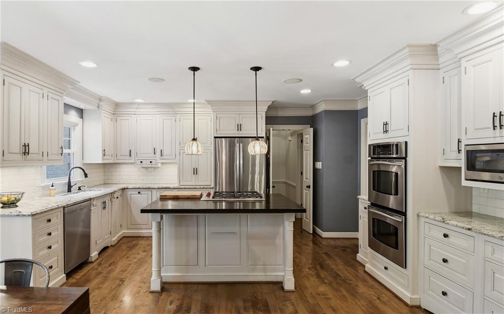 3105 St Regis Road Greensboro, NC 27408 - Photo 10 of 38