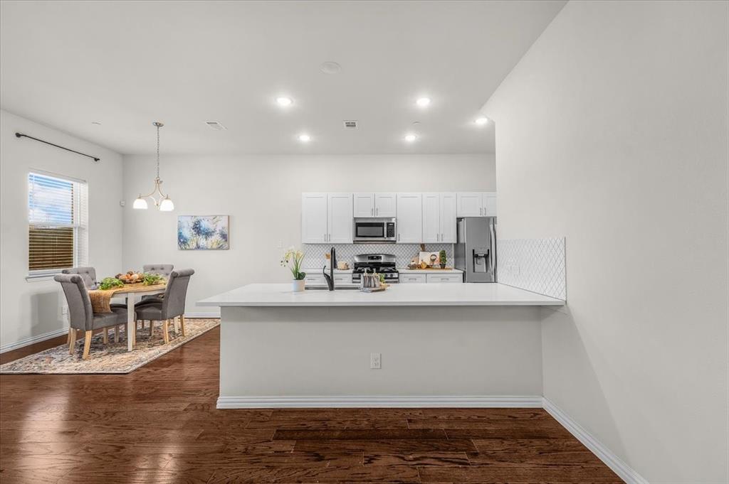 2000 Bethlehem Street Irving, TX 75061 - Photo 11 of 37