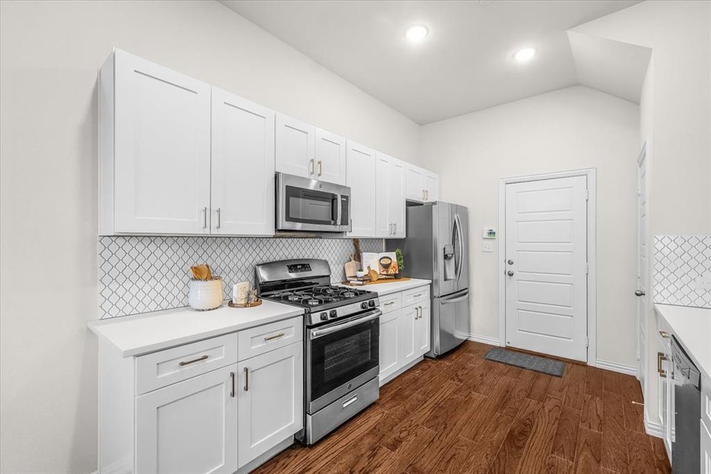 2000 Bethlehem Street Irving, TX 75061 - Photo 13 of 37