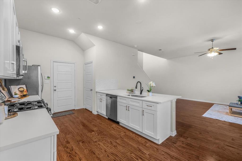 2000 Bethlehem Street Irving, TX 75061 - Photo 14 of 37