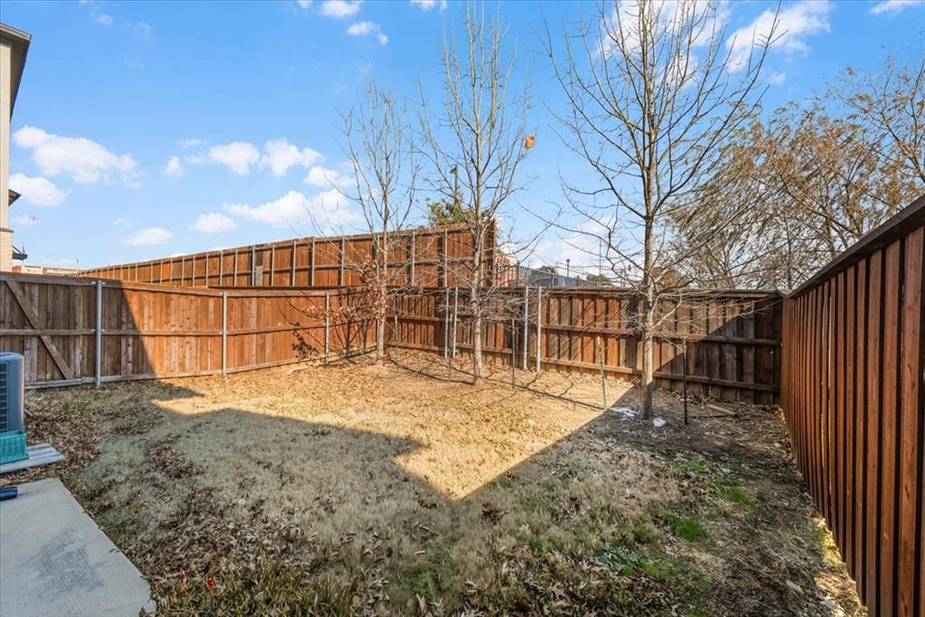 2000 Bethlehem Street Irving, TX 75061 - Photo 27 of 37