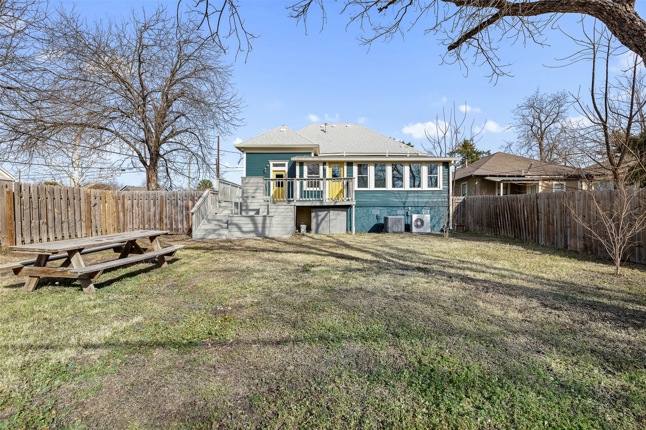 1019 West 4th Street Taylor, TX 76574 - Photo 17 of 20