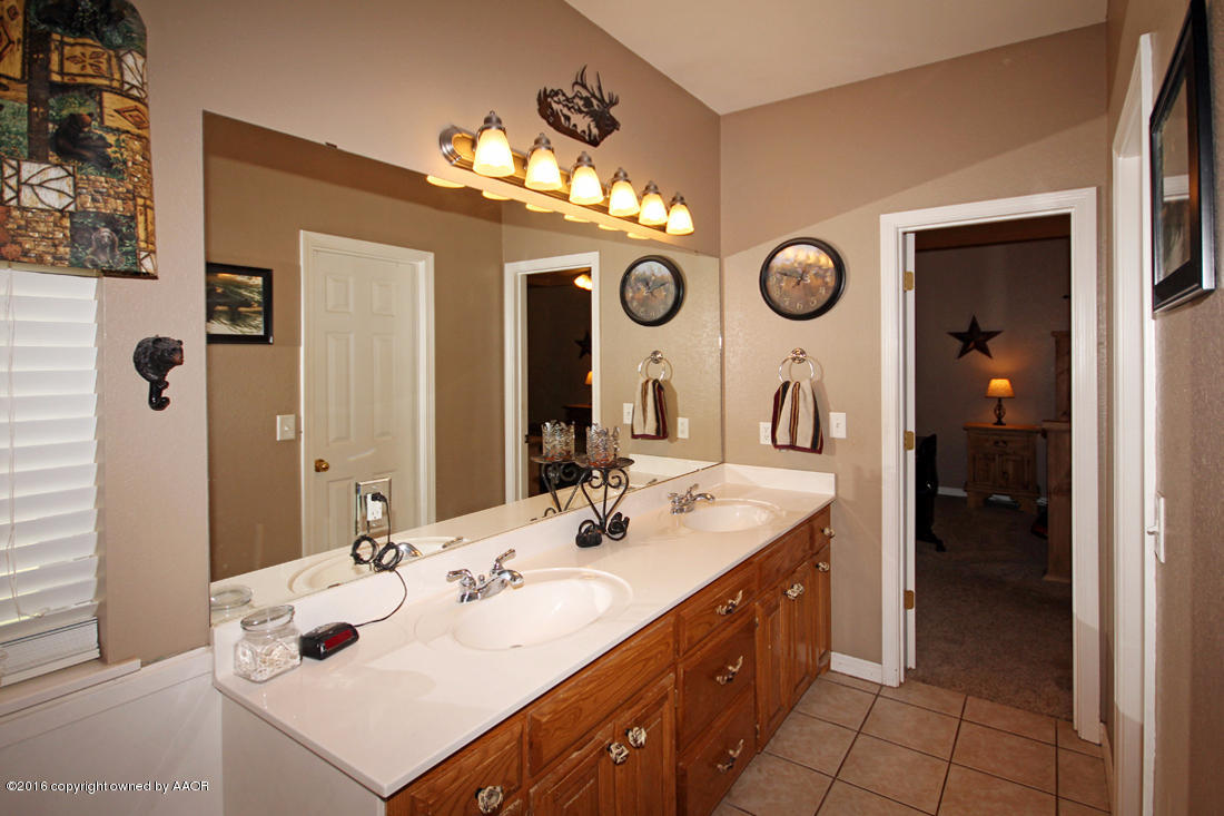 250 Lantana Road Amarillo, TX 79124 - Photo 16 of 40 Master Bath Vanity
