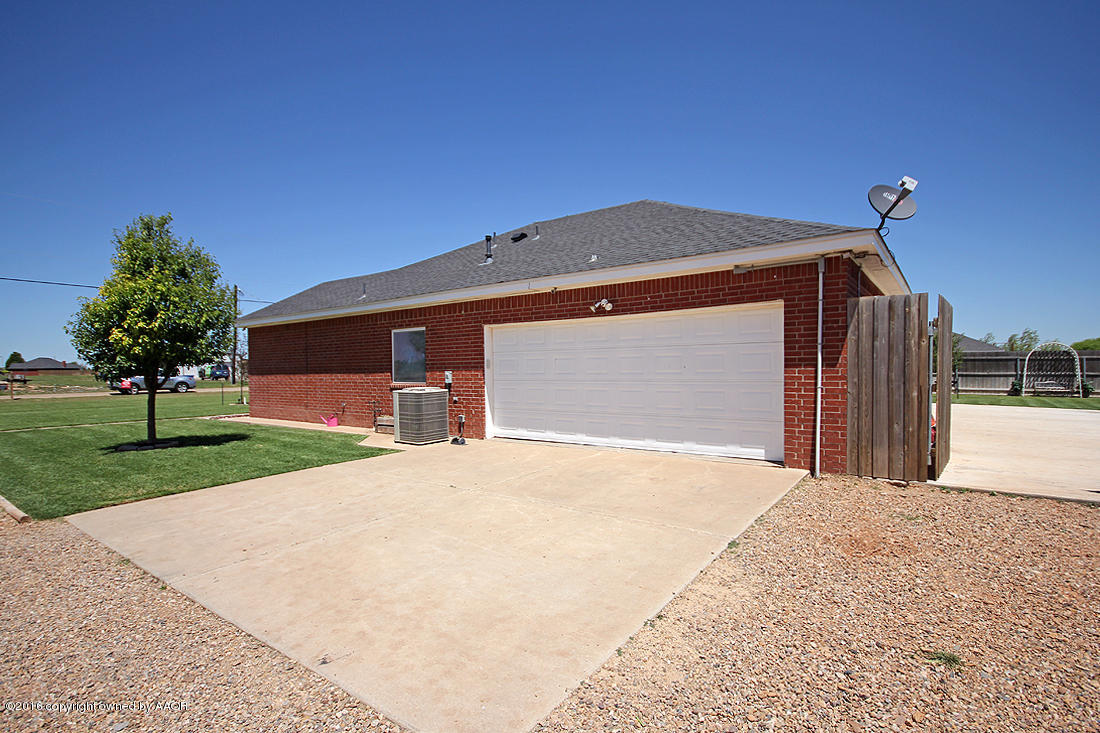 250 Lantana Road Amarillo, TX 79124 - Photo 33 of 40 Garage