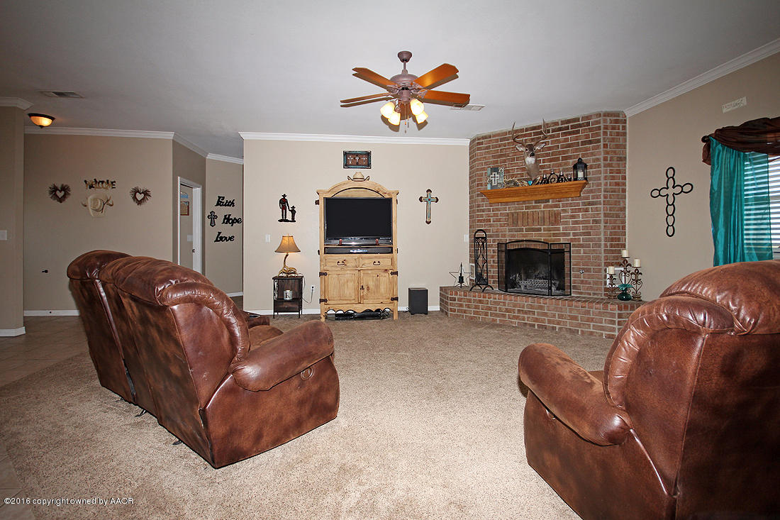 250 Lantana Road Amarillo, TX 79124 - Photo 5 of 40 Living Area