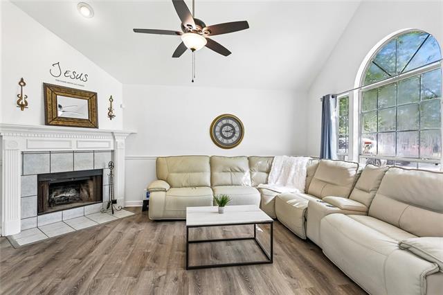 608 Dean Street Mandeville, LA 70448 - Photo 2 of 16