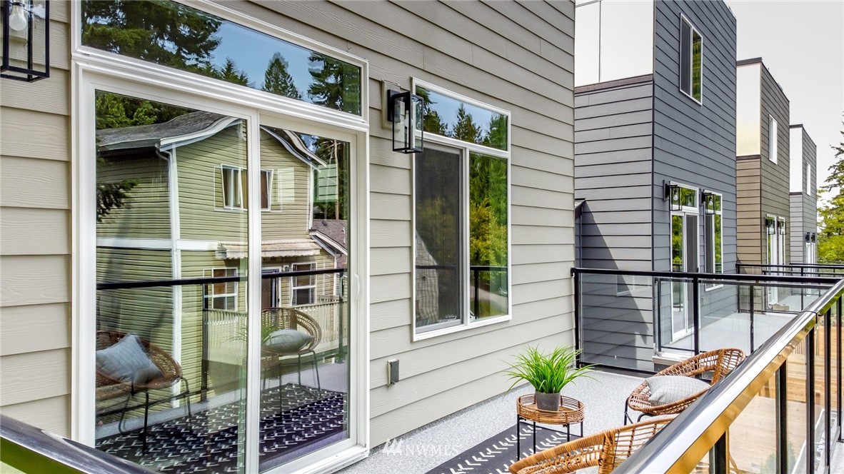 10406 2nd Place Southwest Seattle, WA 98146 - Photo 20 of 38