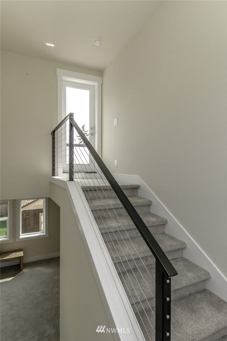 10406 2nd Place Southwest Seattle, WA 98146 - Photo 26 of 38