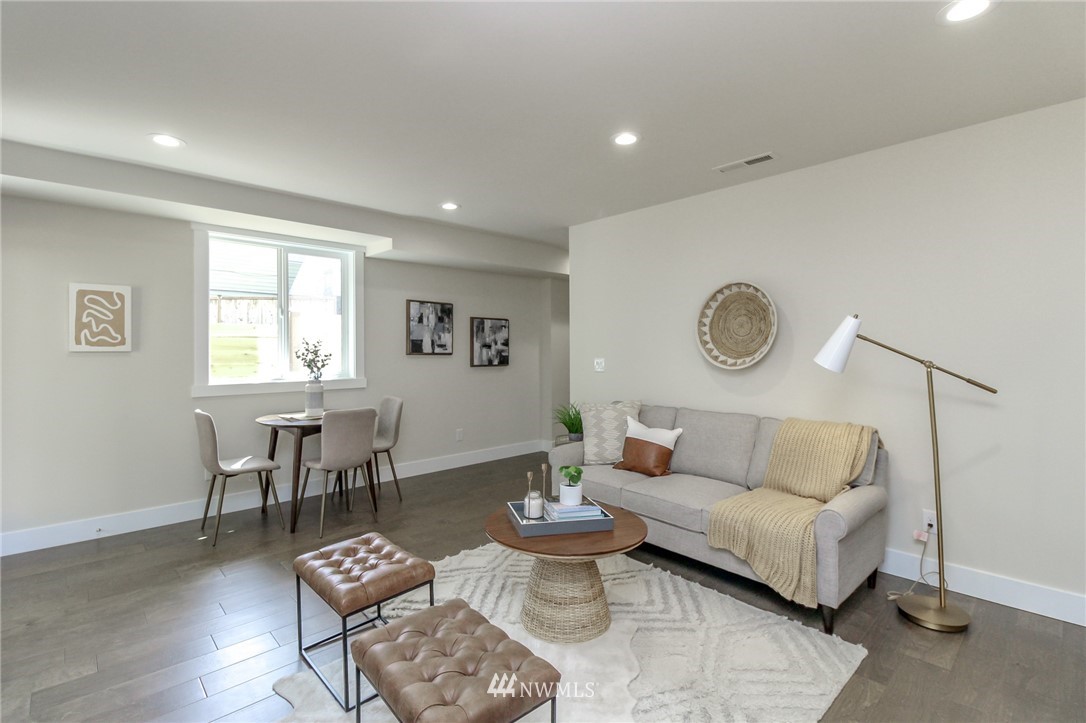 10406 2nd Place Southwest Seattle, WA 98146 - Photo 31 of 38