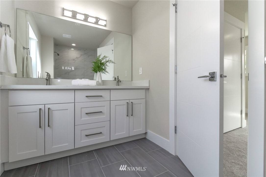 10406 2nd Place Southwest Seattle, WA 98146 - Photo 34 of 38