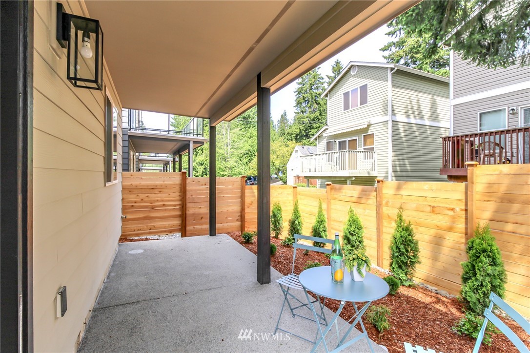 10406 2nd Place Southwest Seattle, WA 98146 - Photo 37 of 38