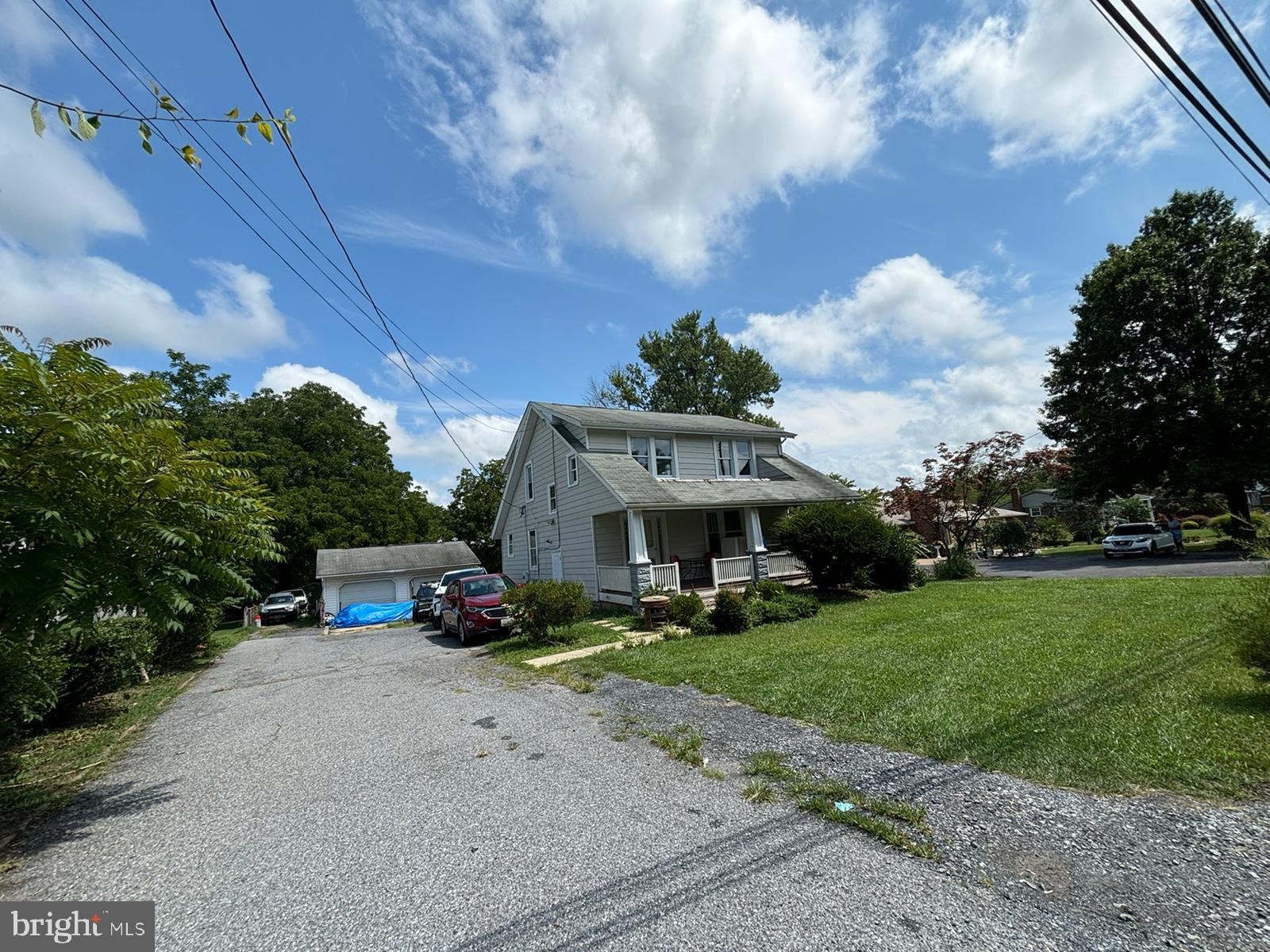 27319 Ridge Road Damascus, MD 20872 - Photo 4 of 38 Gallery Image 4