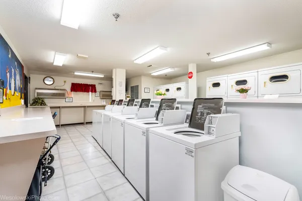 $1,190 | 3305 Sunset Avenue, Unit 126, Waukegan, IL 60087