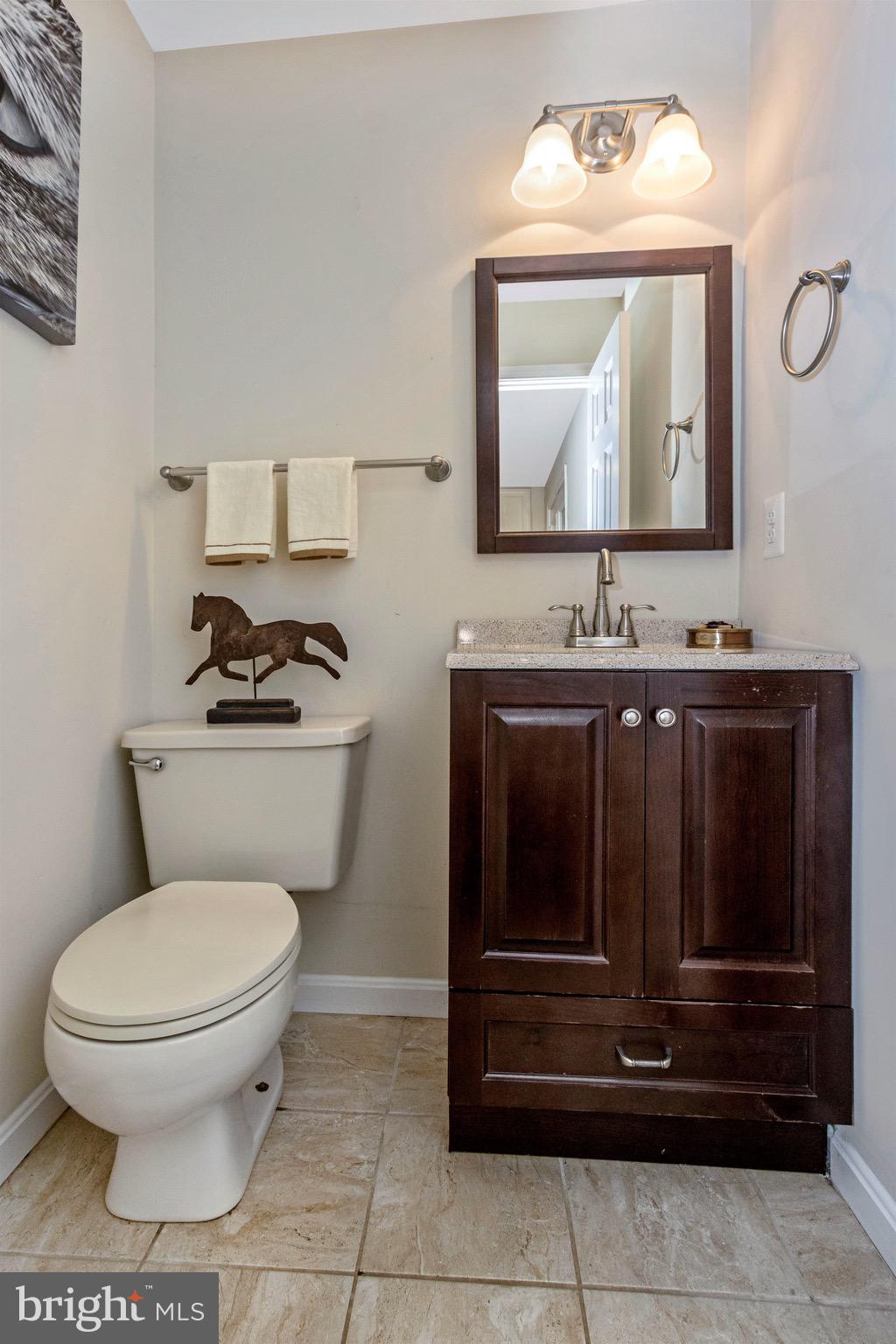 15123 Comus Road Clarksburg, MD 20871 - Photo 11 of 27 First Floor Powder Room