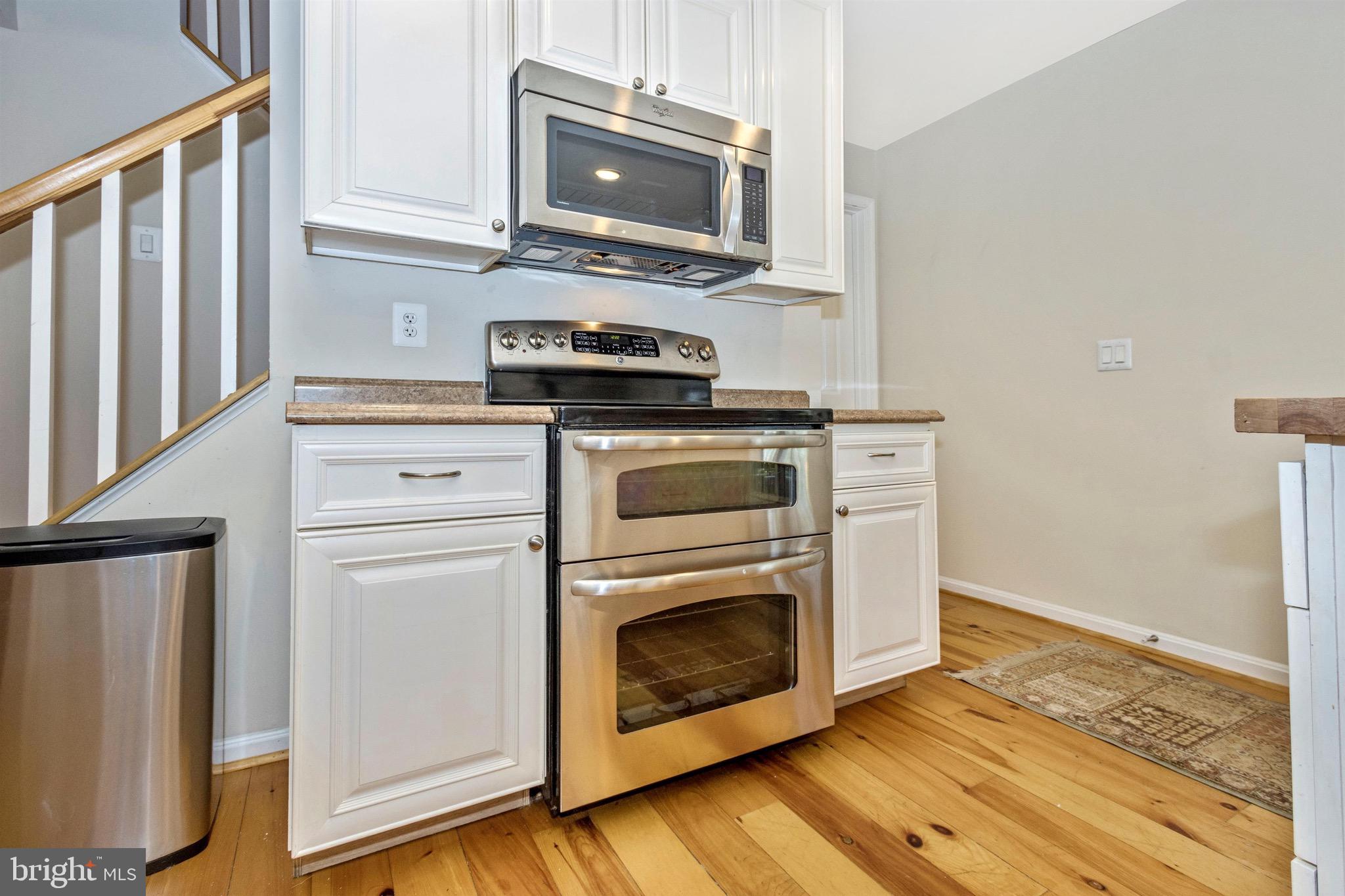 15123 Comus Road Clarksburg, MD 20871 - Photo 8 of 27 Updated Kitchen with Stainless Steel Appliances