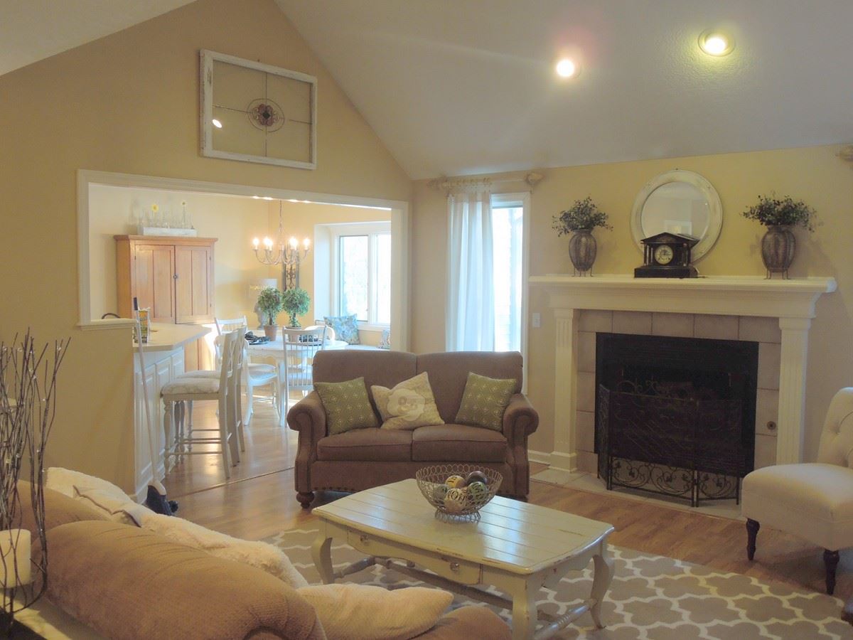 6936 Tree Top Trail Fort Wayne, IN 46845 - Photo 3 of 27 Gallery Image 3