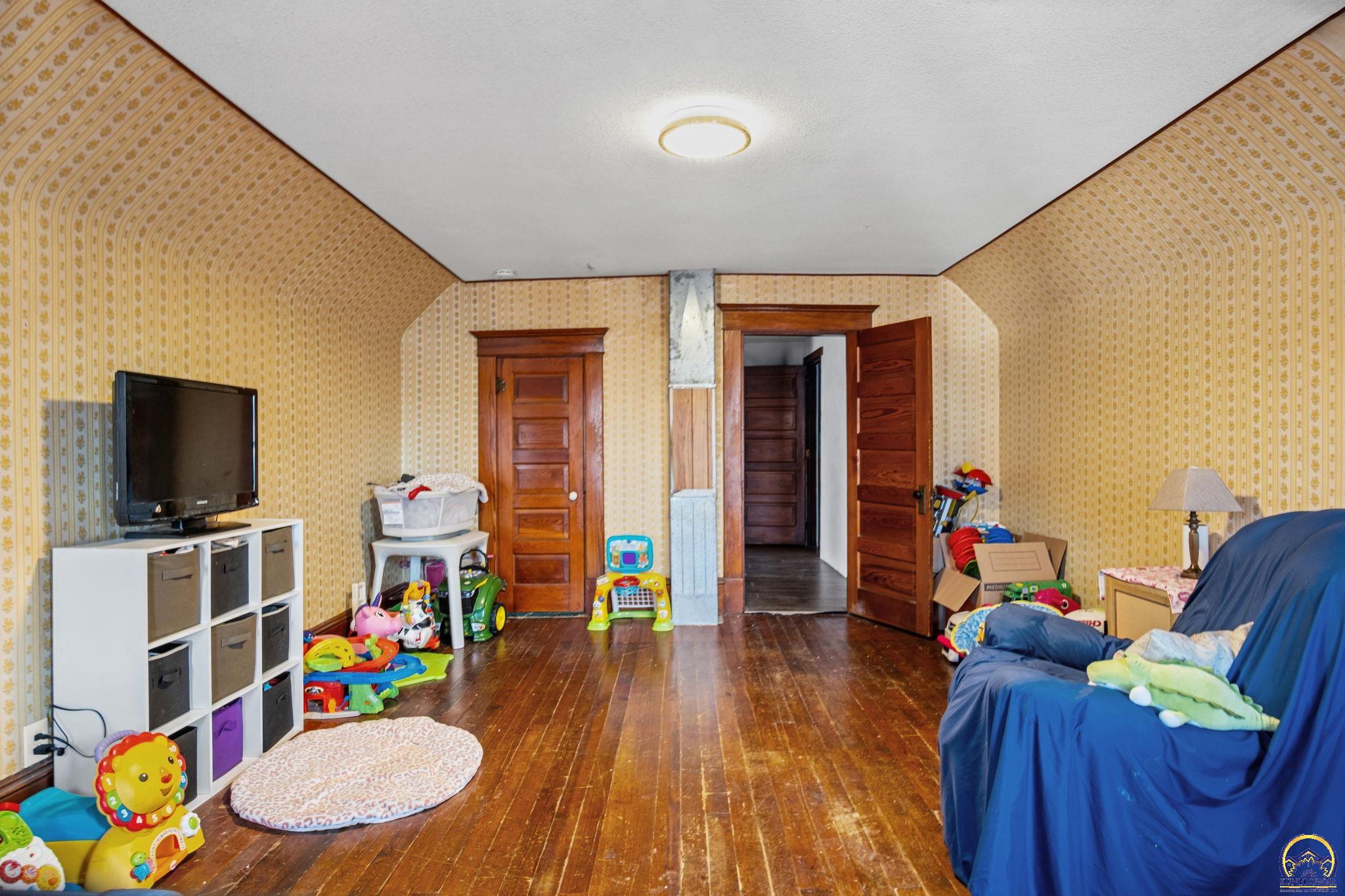 607 Maple Street Overbrook, KS 66524 - Photo 12 of 16