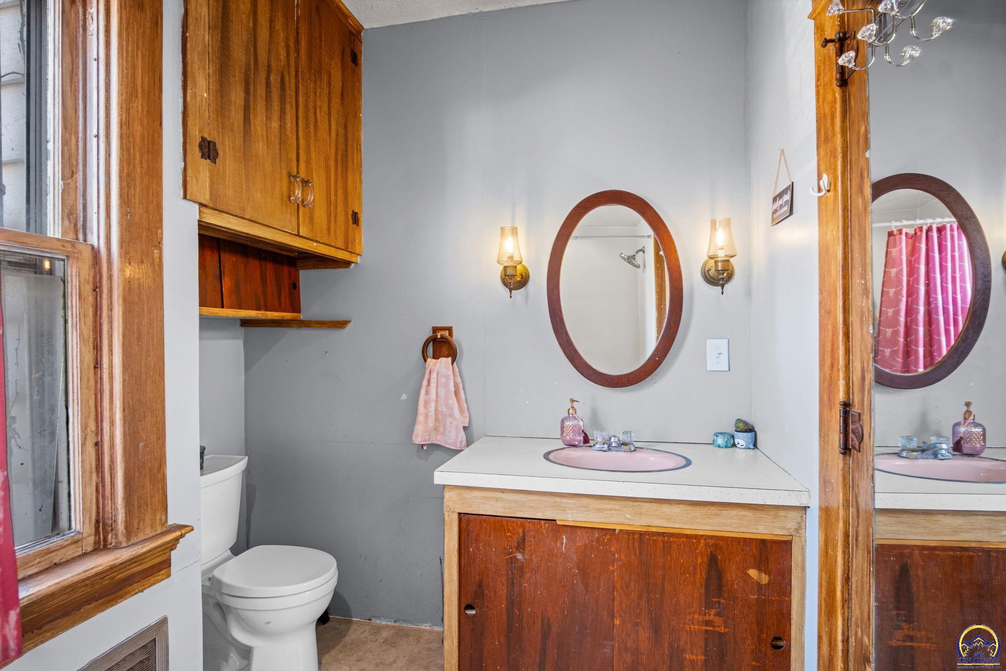 607 Maple Street Overbrook, KS 66524 - Photo 9 of 16