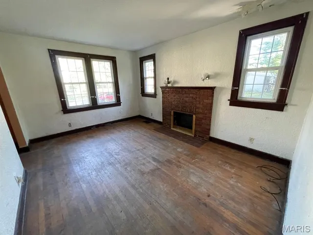 $49,900 | 910 North Church Street, Belleville, IL 62220