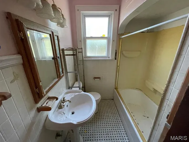 $49,900 | 910 North Church Street, Belleville, IL 62220