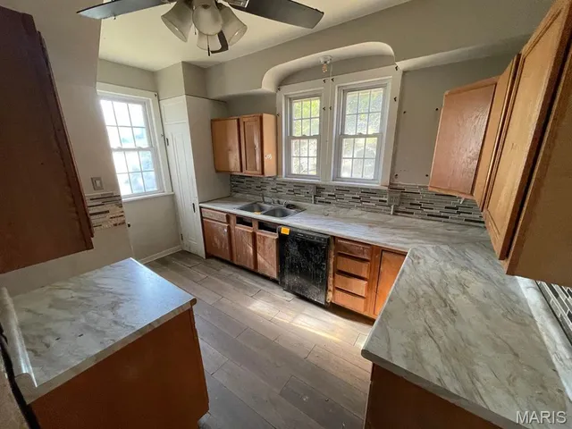 $49,900 | 910 North Church Street, Belleville, IL 62220