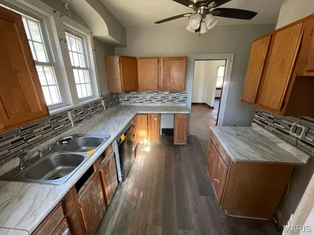 $49,900 | 910 North Church Street, Belleville, IL 62220