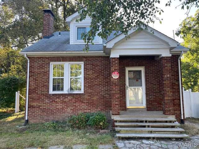 $49,900 | 910 North Church Street, Belleville, IL 62220
