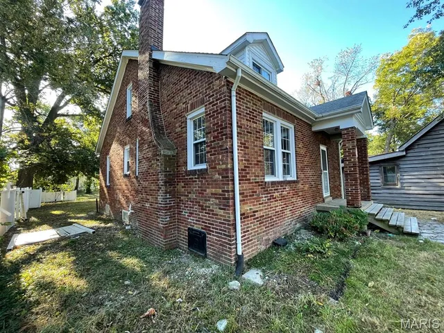 $49,900 | 910 North Church Street, Belleville, IL 62220