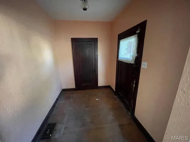 $49,900 | 910 North Church Street, Belleville, IL 62220