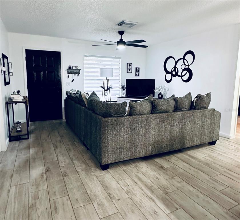 13186 Thrush Street Spring Hill, FL 34609 - Photo 13 of 53