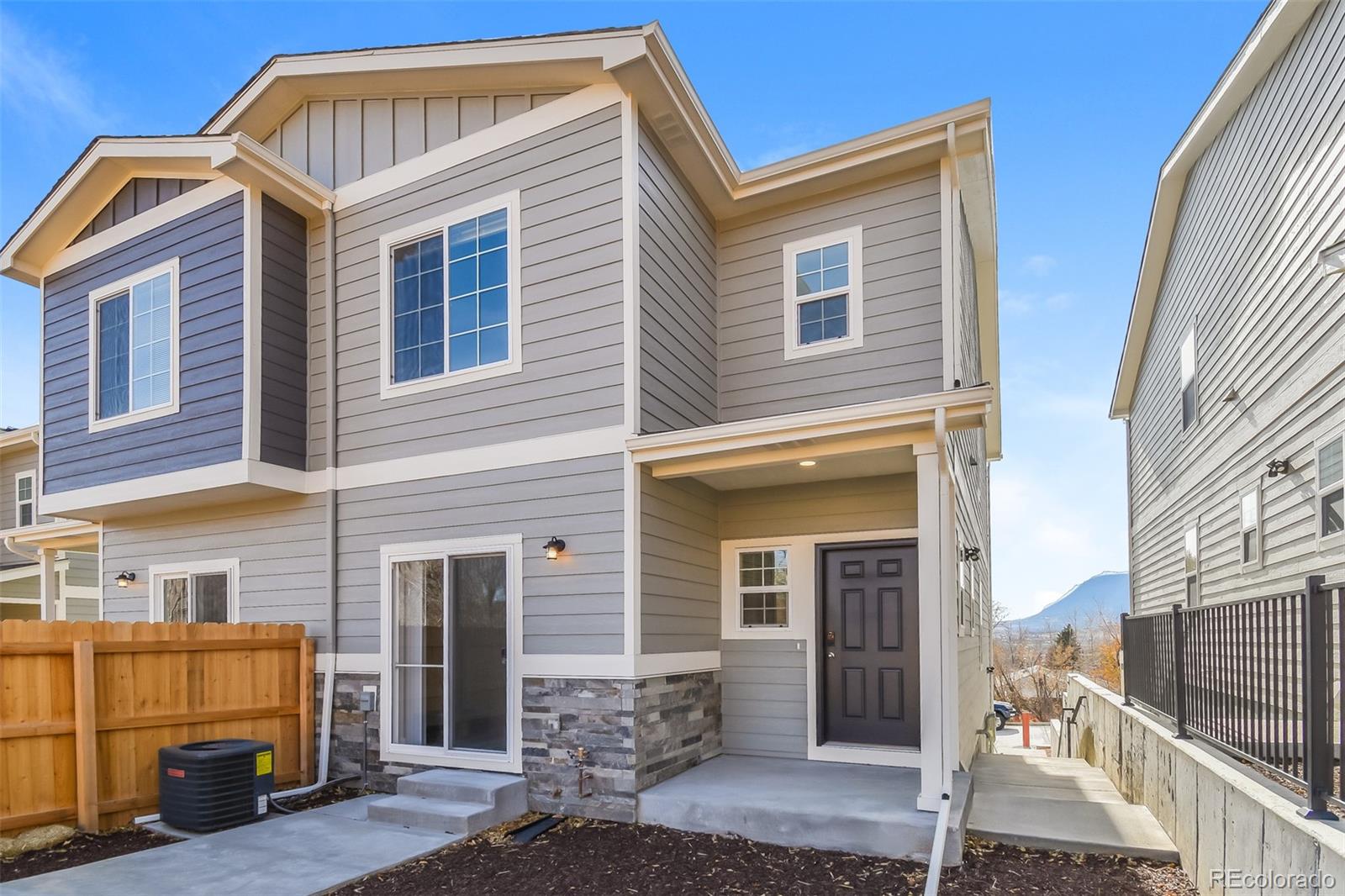 870 PROMONTORY ROCK GRV  