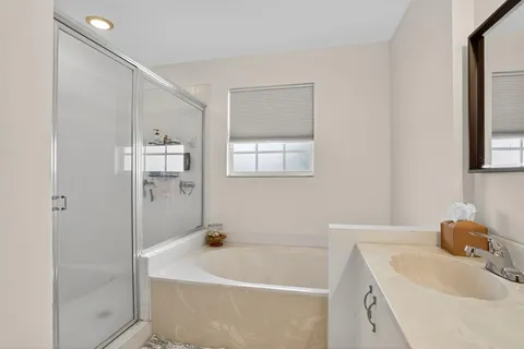 $395,000 | 11461 Lakeview Drive, Unit 8, Coral Springs, FL 33071