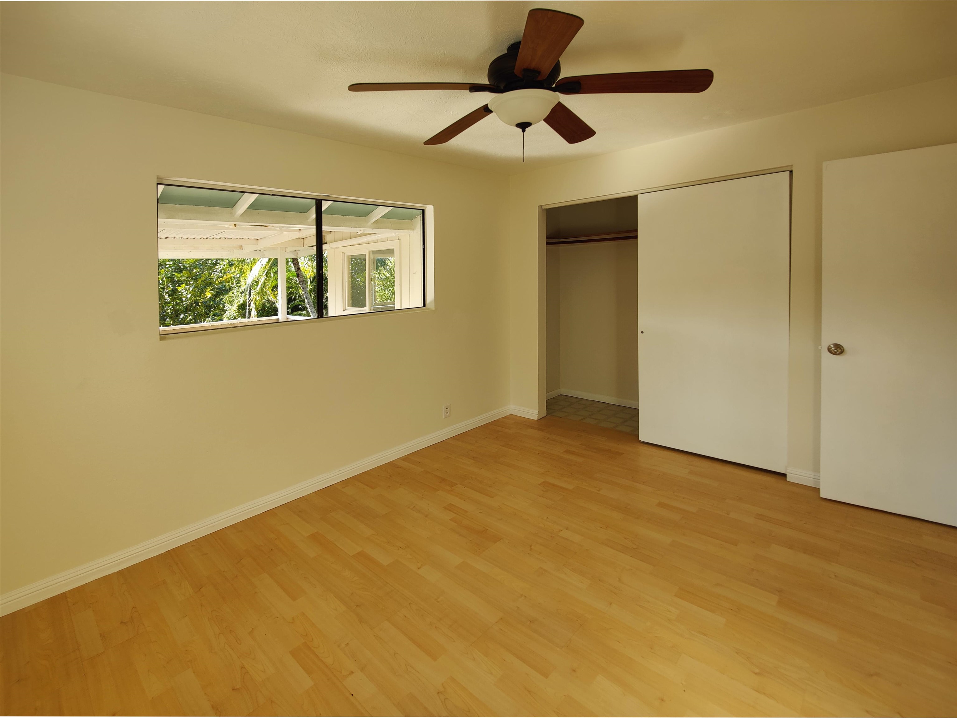 142 Peahi Road Haiku, HI 96708 - Photo 7 of 21 a view of an empty room