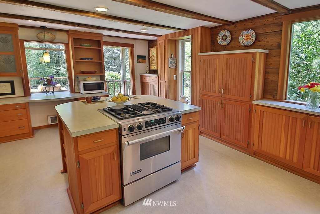 3710 Campbell Road Clinton, WA 98236 - Photo 14 of 25 Gallery Image 14