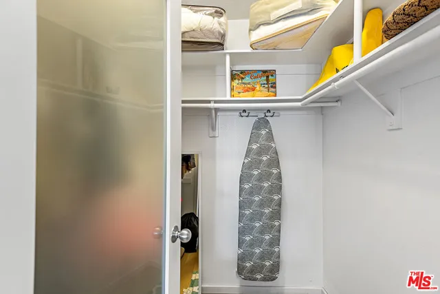 a view of utility room