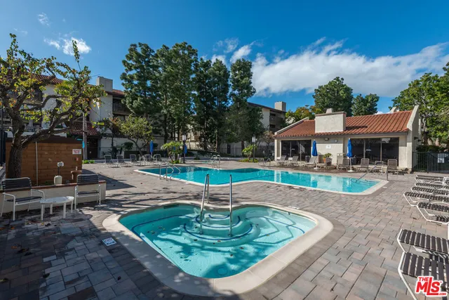 $679,000 | 8600 Tuscany Avenue, Unit 419, Playa del Rey, CA 90293