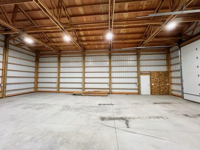 17128 Jacinto Road Bend, OR 97707 - Photo 6 of 15 Inside man door