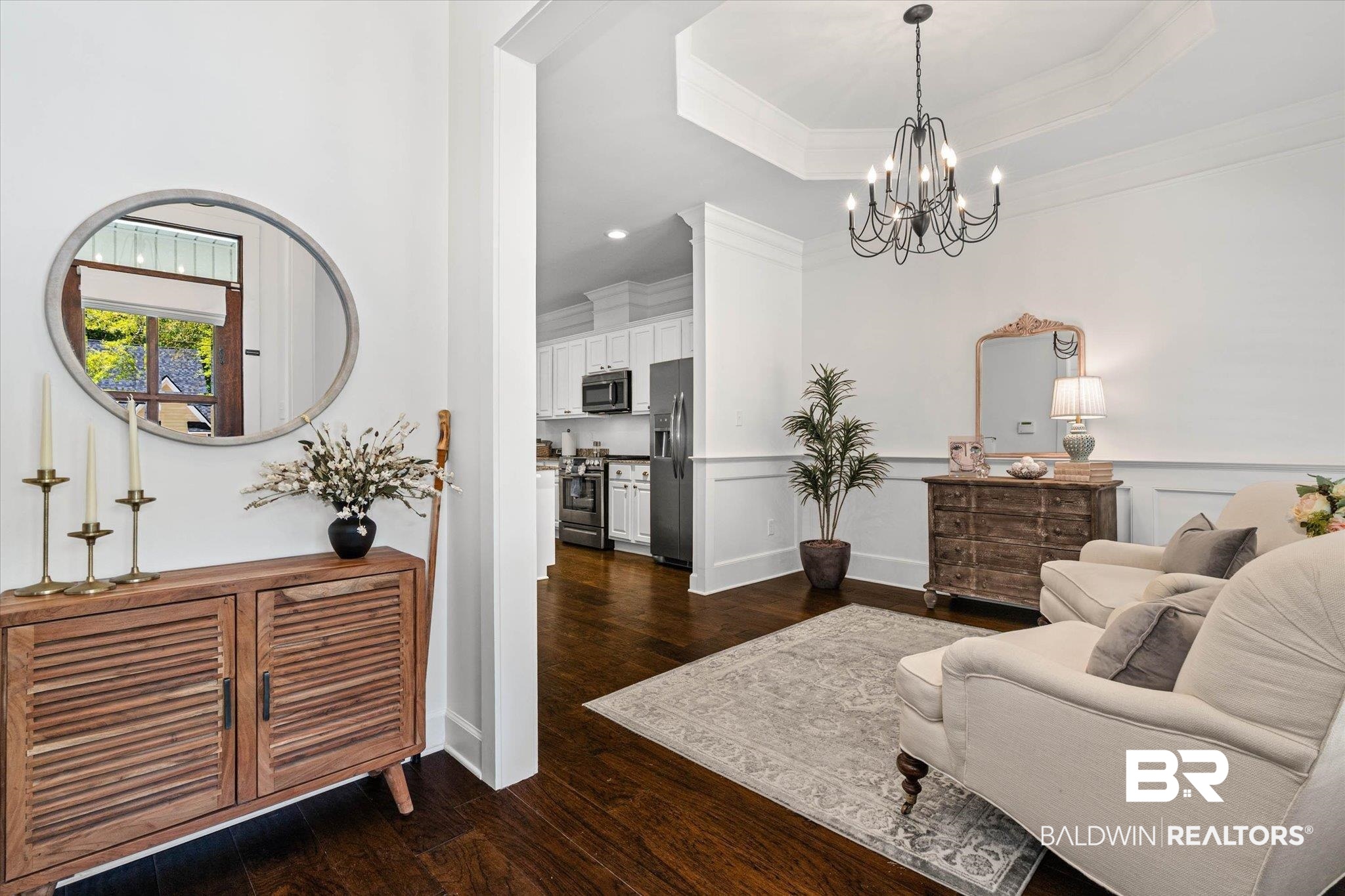 1052 Linlen Avenue Mobile, AL 36609 - Photo 3 of 22 Dining Room/Sitting Room