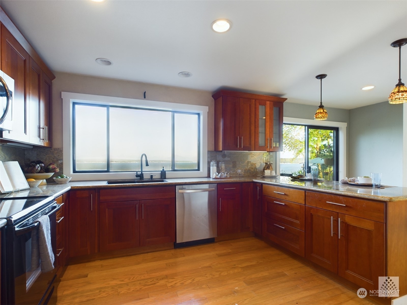 4881 Maple Cove Road Langley, WA 98260 - Photo 9 of 40 Gallery Image 9