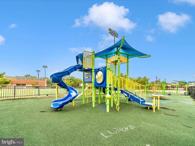 $405,000 | 4811 Quarles Street Northeast, Washington, DC 20019