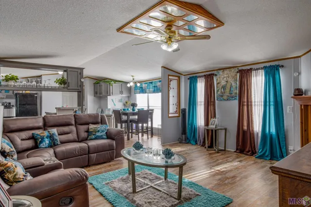 $72,400 | 10255 Railroad Drive, Maringouin, LA 70757