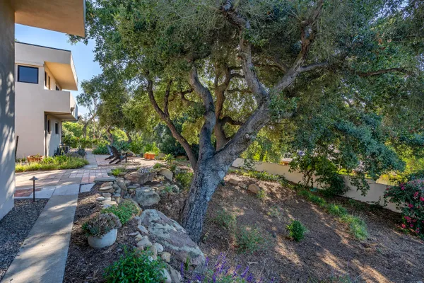 $2,530,000 | 195 East Mountain Drive, Montecito, CA 93108