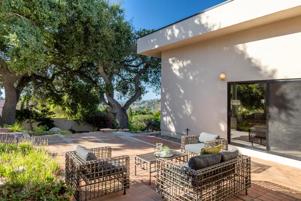 $2,530,000 | 195 East Mountain Drive, Montecito, CA 93108