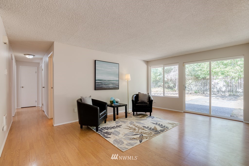 17813 Brook Boulevard Bothell, WA 98012 - Photo 2 of 21