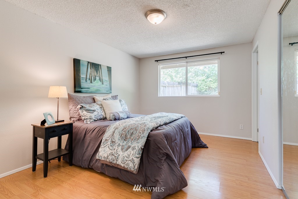 17813 Brook Boulevard Bothell, WA 98012 - Photo 11 of 21
