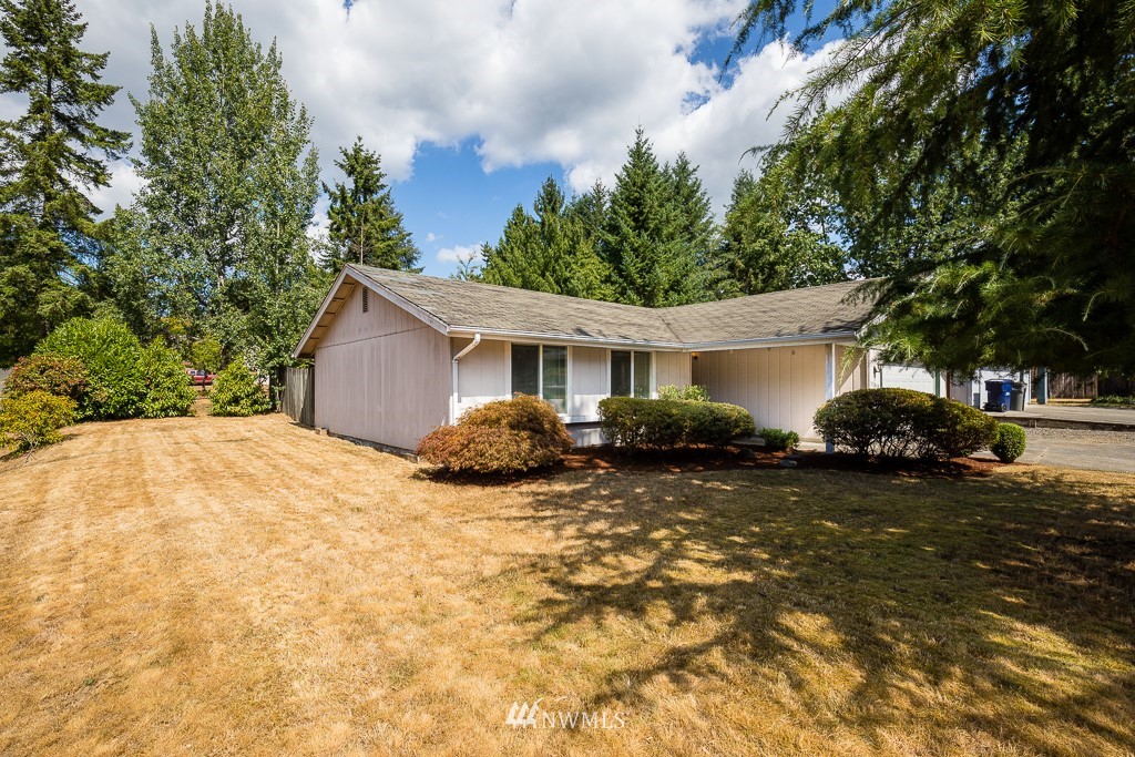 17813 Brook Boulevard Bothell, WA 98012 - Photo 15 of 21
