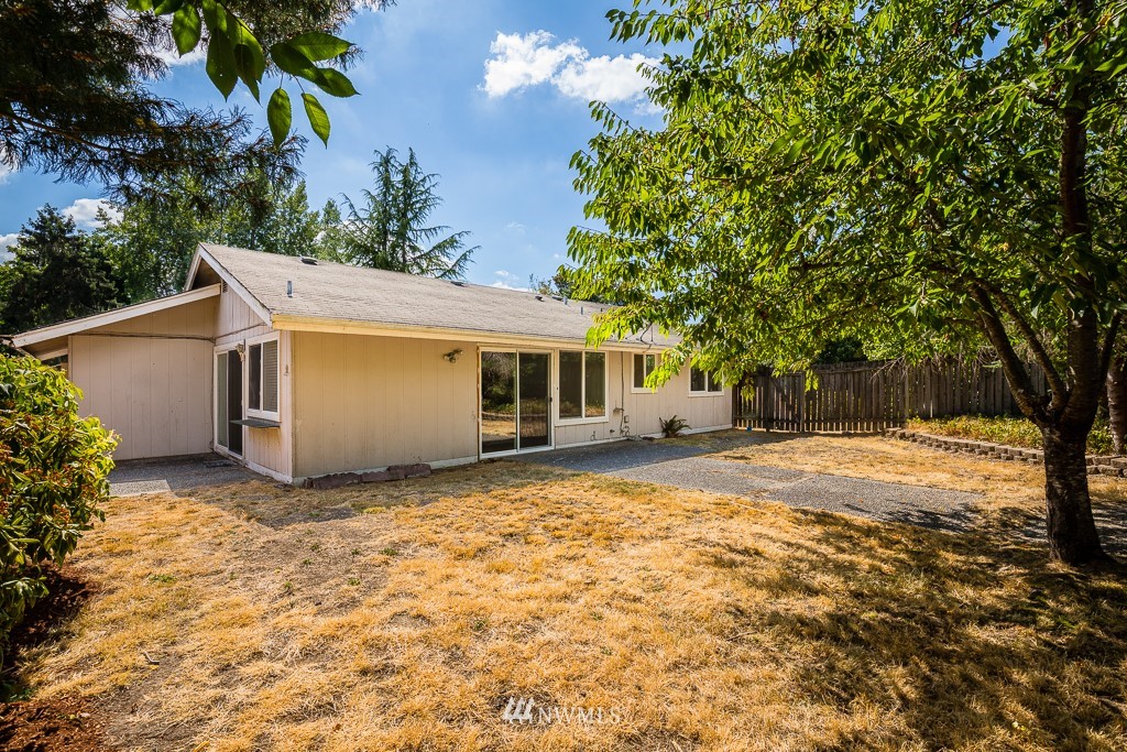 17813 Brook Boulevard Bothell, WA 98012 - Photo 17 of 21