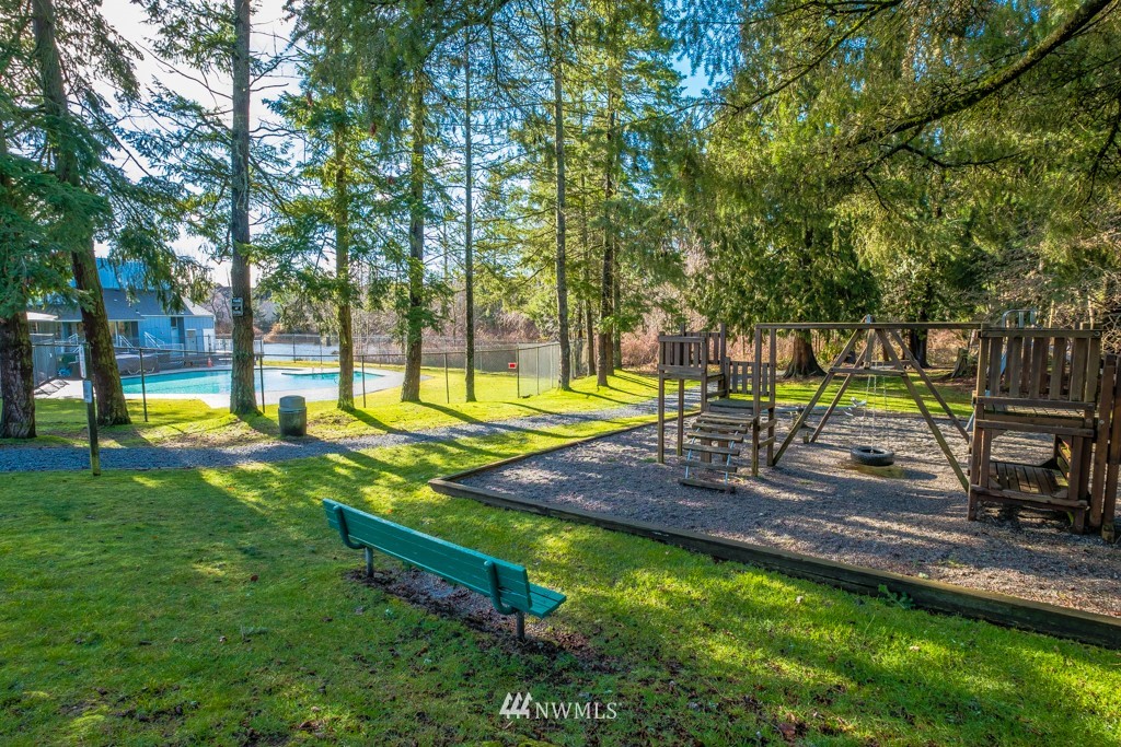 17813 Brook Boulevard Bothell, WA 98012 - Photo 19 of 21