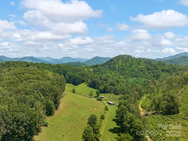 $950,000 | 821 Crooked Creek Road, Mars Hill, NC 28754