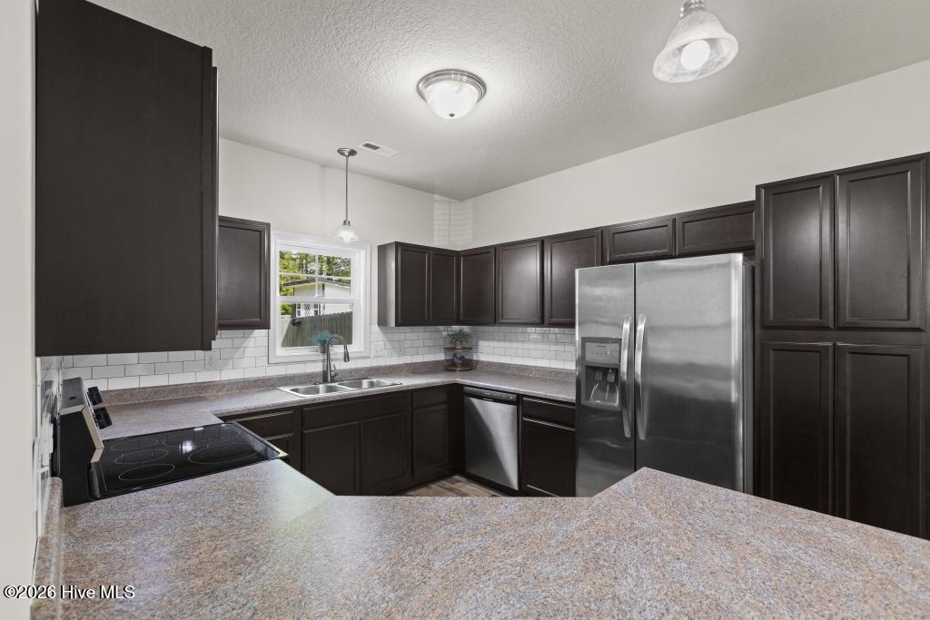 621 Winfall Drive Holly Ridge, NC 28445 - Photo 15 of 33 425A5300
